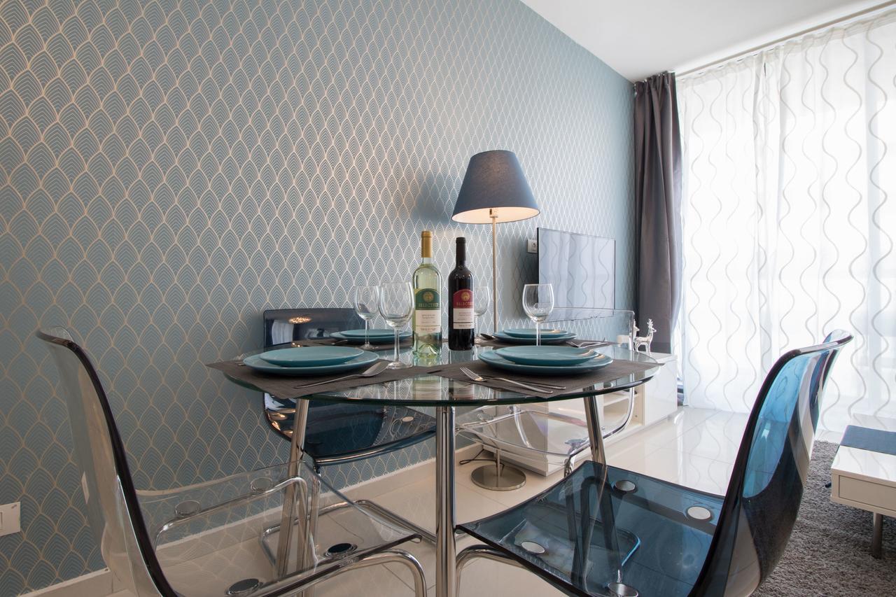 Sweethome26 Luxury Apt Close To The Beach & Free Parking Тель-Авів Екстер'єр фото